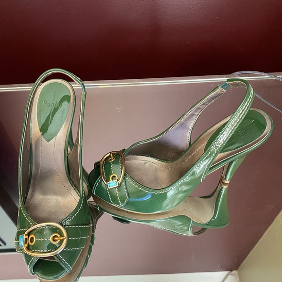 Shoes - Picture 5 of 7